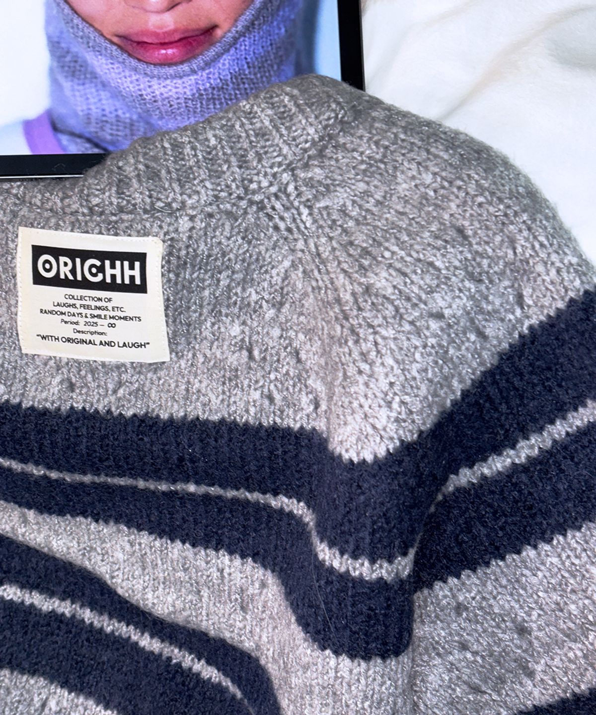 오라이(ORIGHH) 스트라이프 스카시 니트 풀오버_그레이