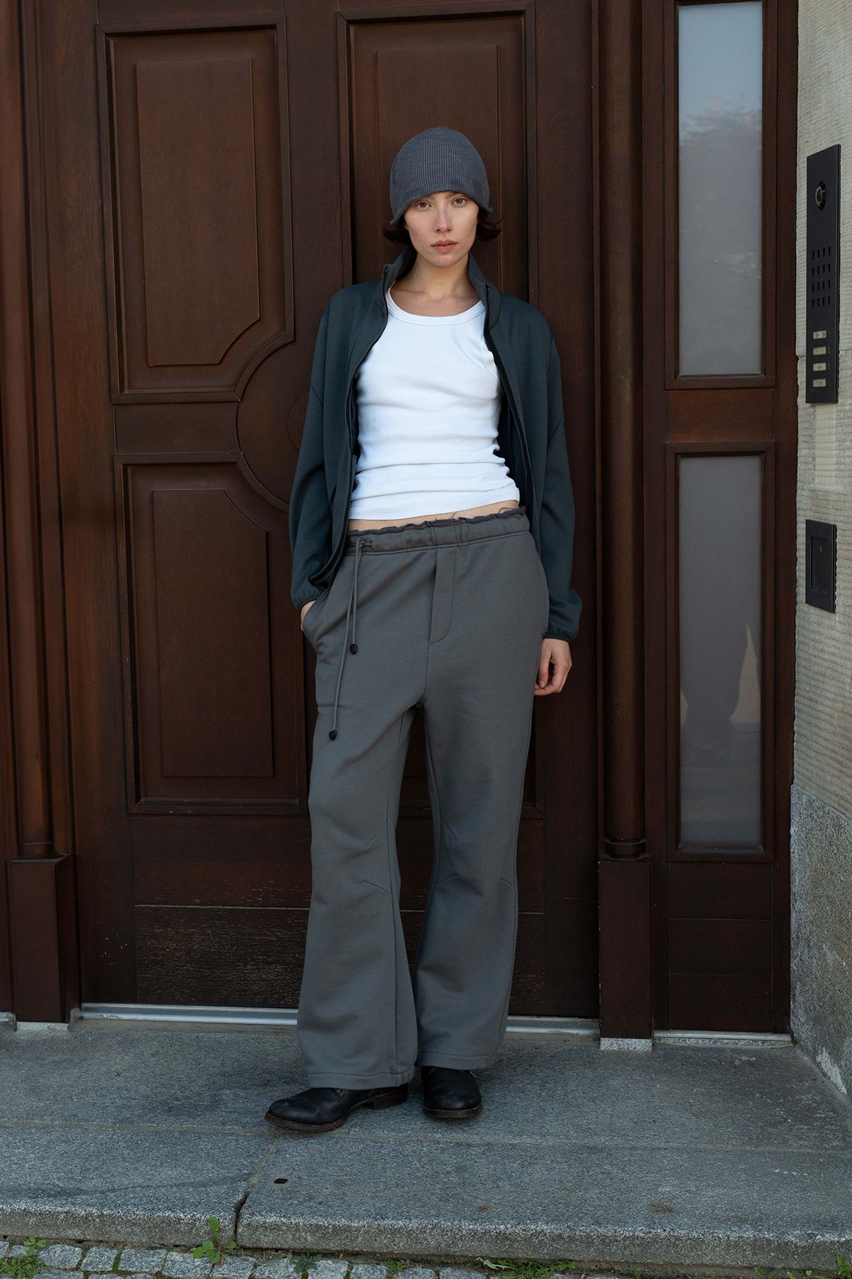 폼리쉬(FORMLICH) REGULATOR GRID TRACK TOP / SLATE GREY