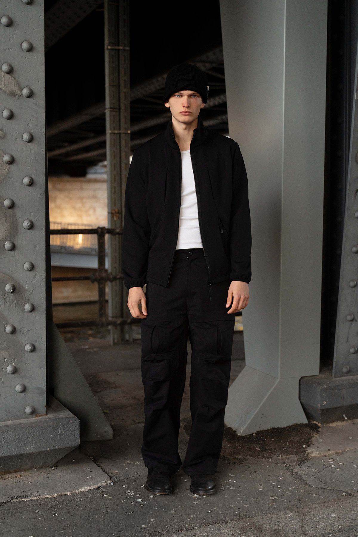 폼리쉬(FORMLICH) REGULATOR GRID TRACK TOP / BLACK