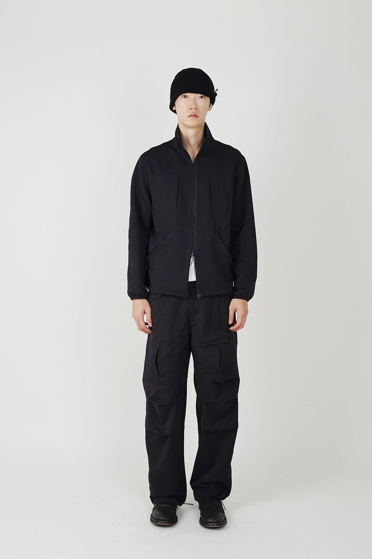 폼리쉬(FORMLICH) REGULATOR GRID TRACK TOP / BLACK