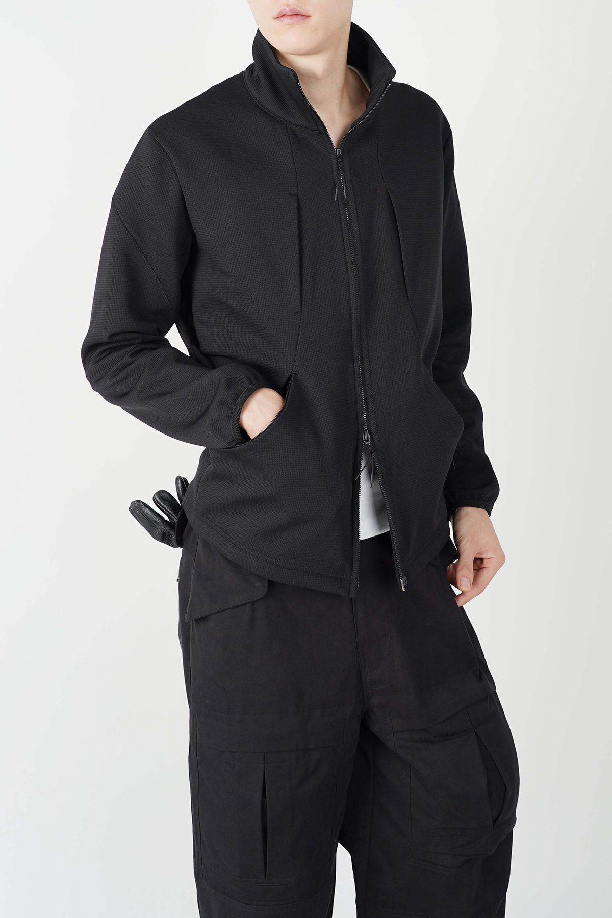 폼리쉬(FORMLICH) REGULATOR GRID TRACK TOP / BLACK