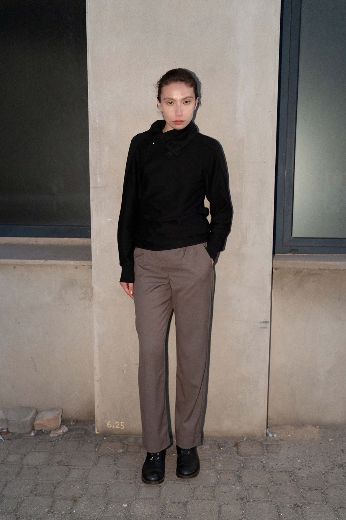 폼리쉬(FORMLICH) BELTED WOOL TROUSERS / BROWN