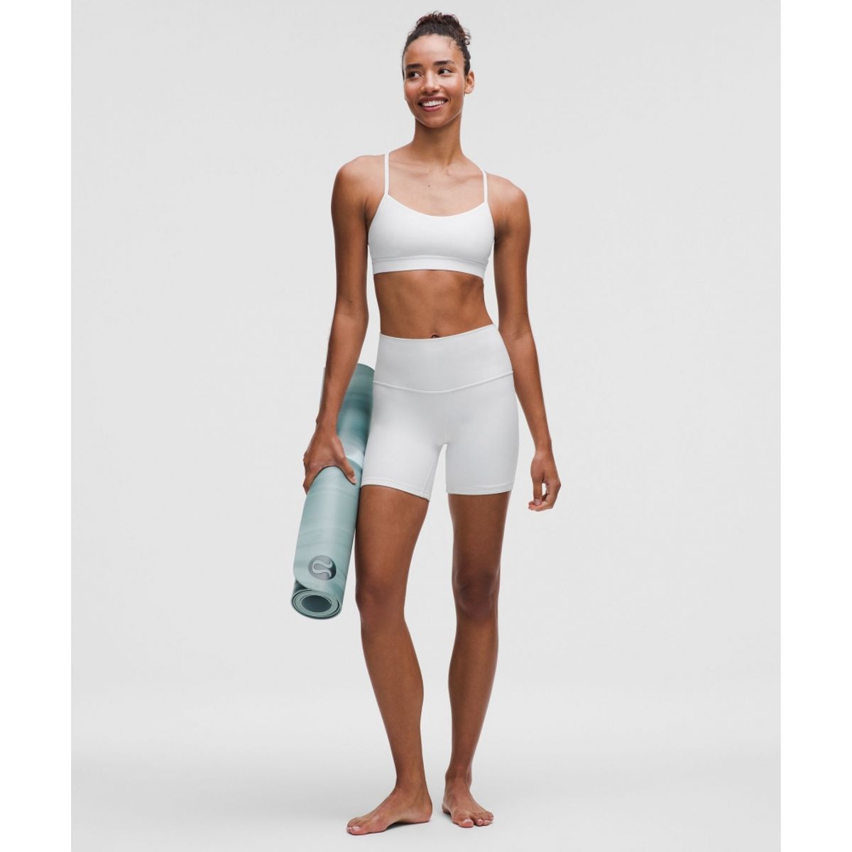 룰루레몬(LULULEMON) 플로우 Y 브라 Nulu *라이트 서포트, A C컵  WHT
