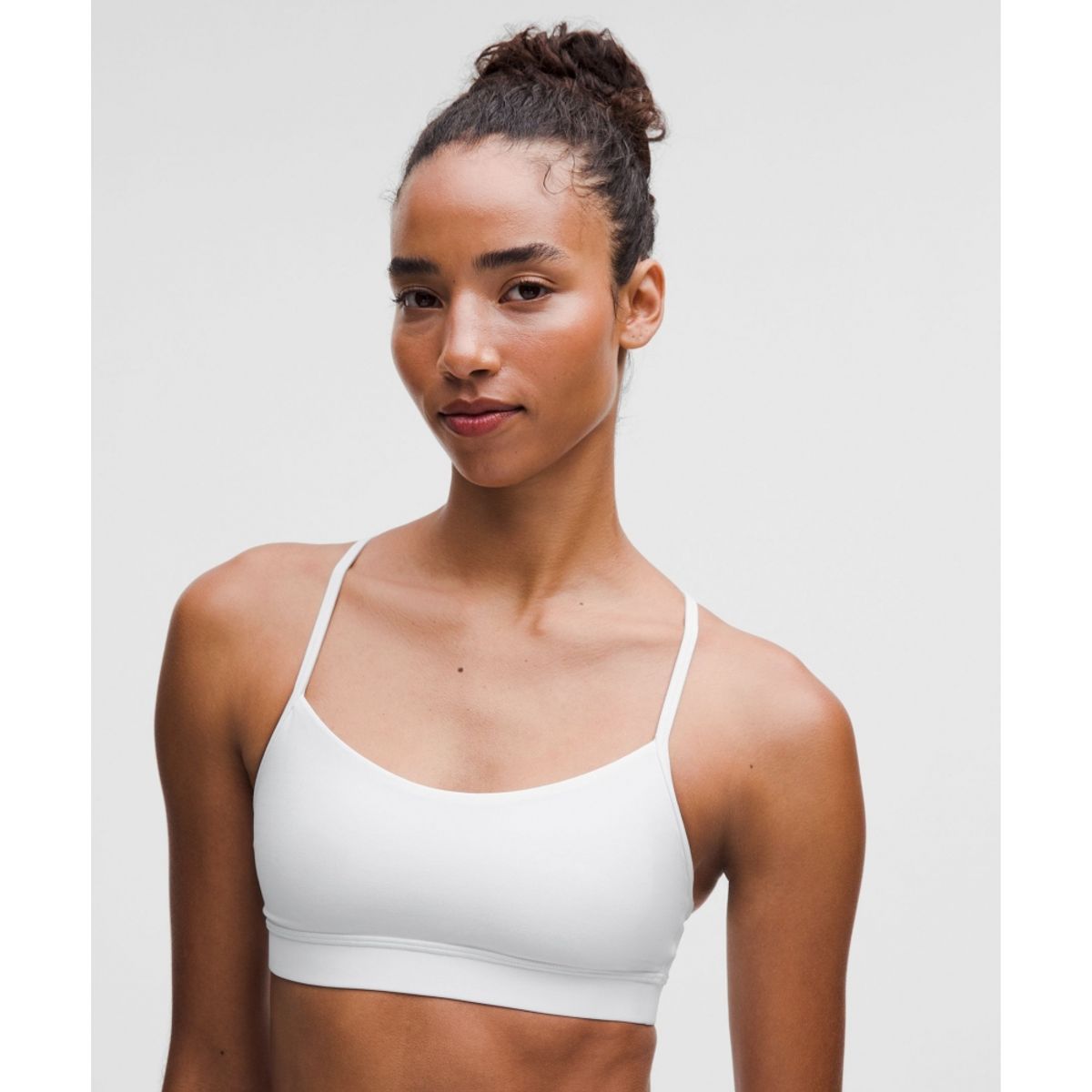 룰루레몬(LULULEMON) 플로우 Y 브라 Nulu *라이트 서포트, A C컵  WHT