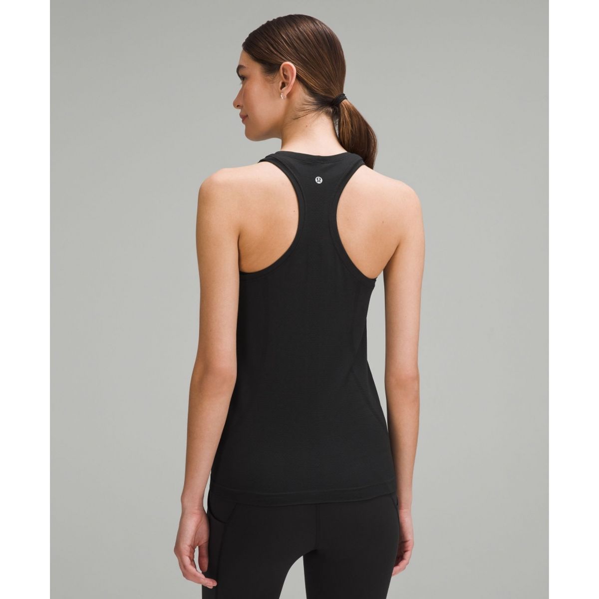 룰루레몬(LULULEMON) 스위프틀리 테크 레이서백 탱크탑 2.0 *힙 렝스  BLK BLK