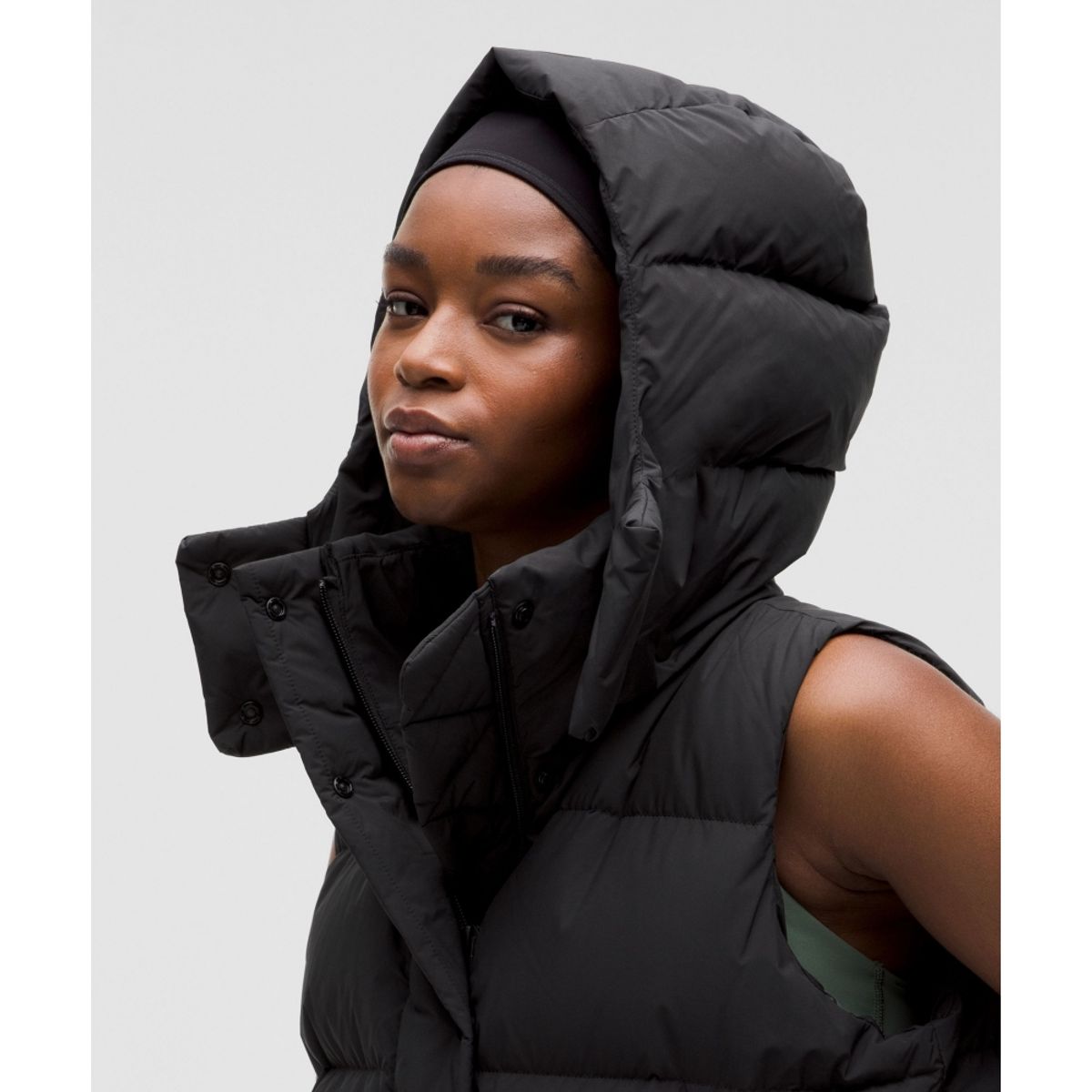 룰루레몬(LULULEMON) 원더 퍼프 600 다운 필 크롭 베스트  BLK