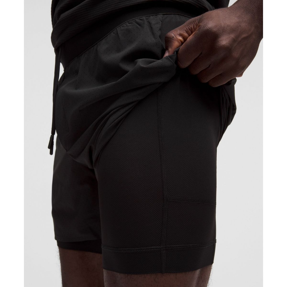 룰루레몬(LULULEMON) 패스트 앤 프리 라인드 러닝 쇼츠 5inch  BLK