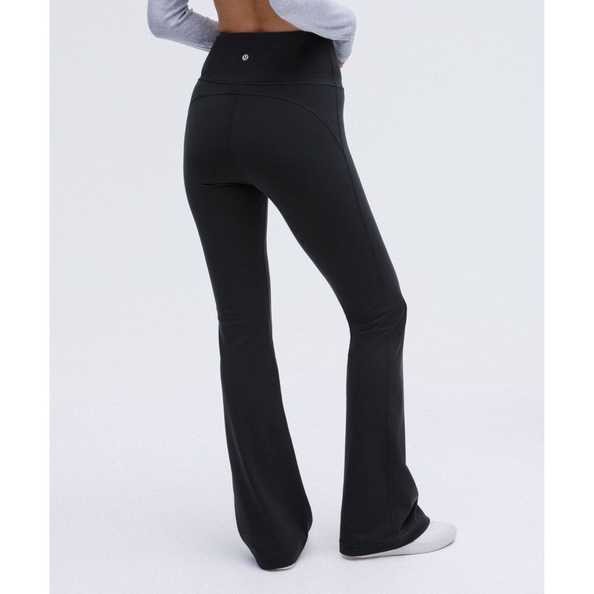 룰루레몬(LULULEMON) 그루브 Nulu 슈퍼 하이라이즈 플레어드 팬츠 *레귤러  BLK