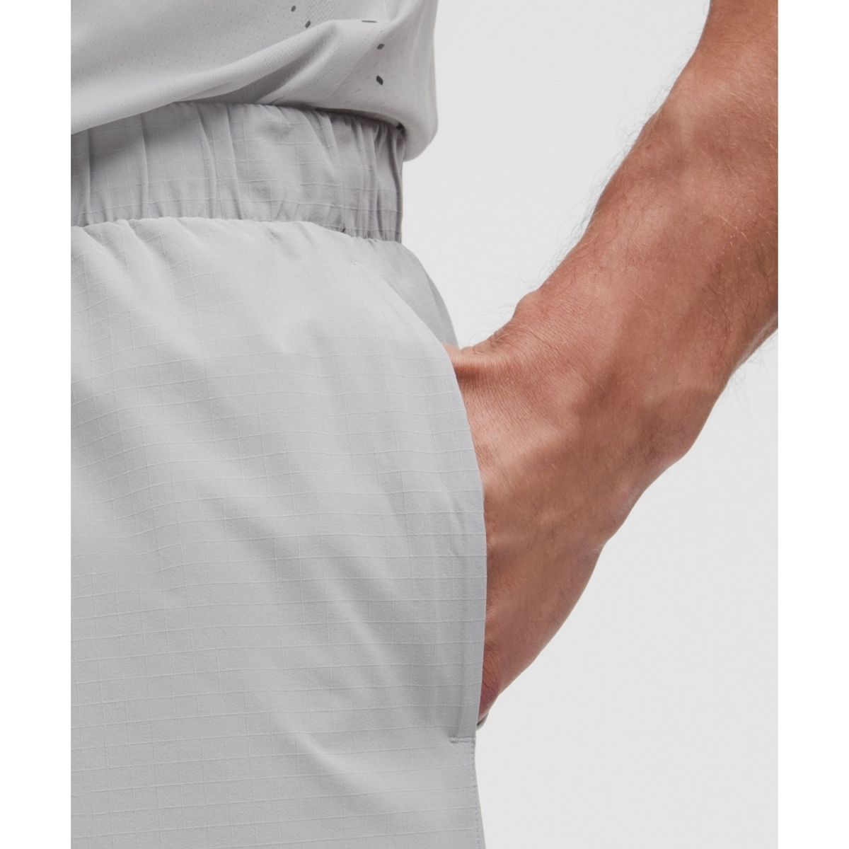 룰루레몬(LULULEMON) 마일 메이커 런 크루 립스탑 라이너리스 쇼츠 6inch  SILD