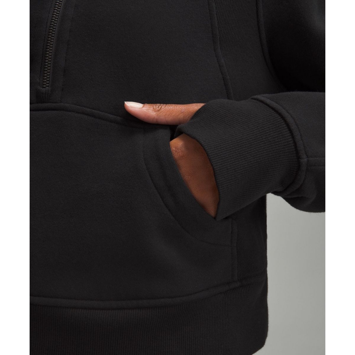 룰루레몬(LULULEMON) 스쿠바 오버사이즈드 퍼넬넥 하프집  BLK