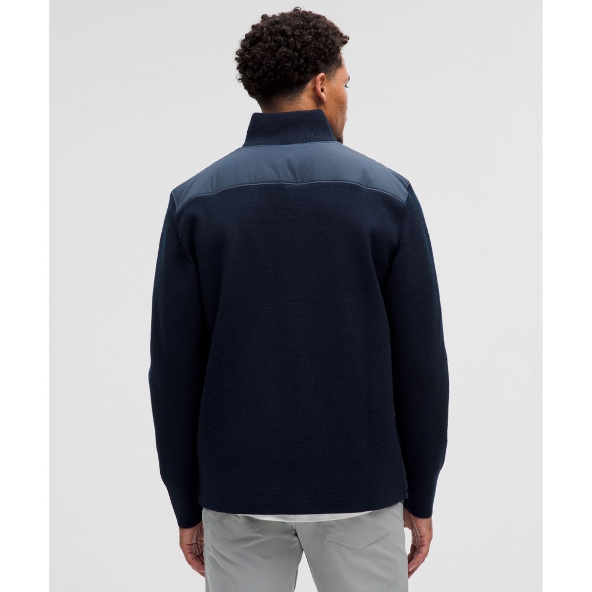 룰루레몬(LULULEMON) 워터 리펠런트 풀집 스웨터  TRNV