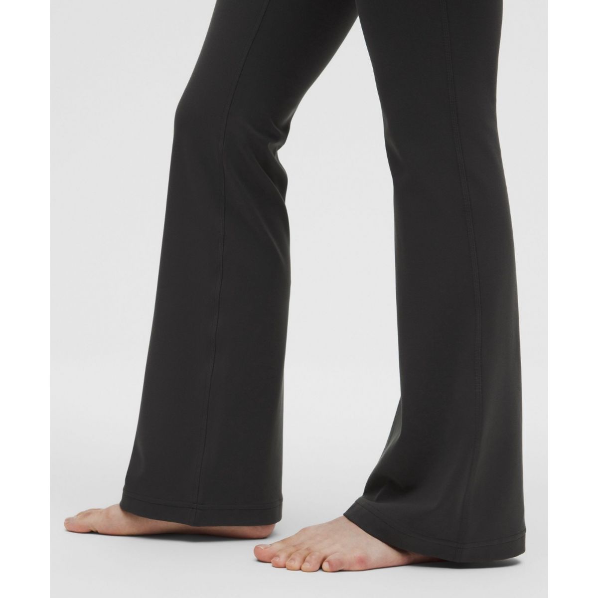 룰루레몬(LULULEMON) 그루브 Nulu 슈퍼 하이라이즈 플레어드 팬츠 30inch *아시아 핏