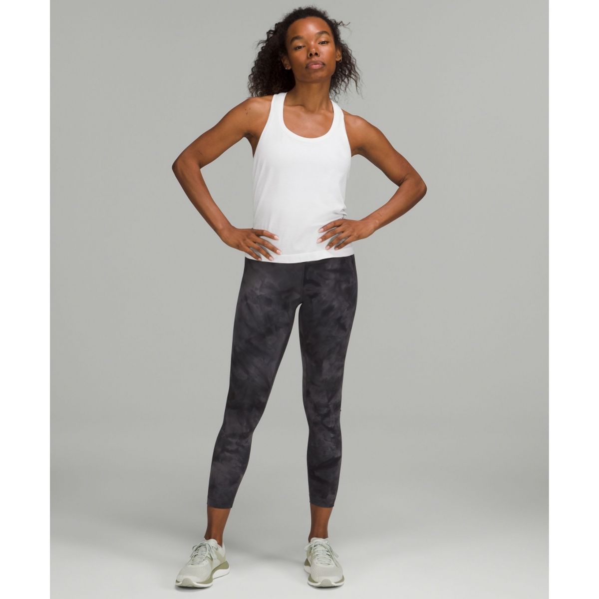 룰루레몬(LULULEMON) 스위프틀리 테크 레이서백 탱크탑 2.0 *웨이스트 렝스  WHWH