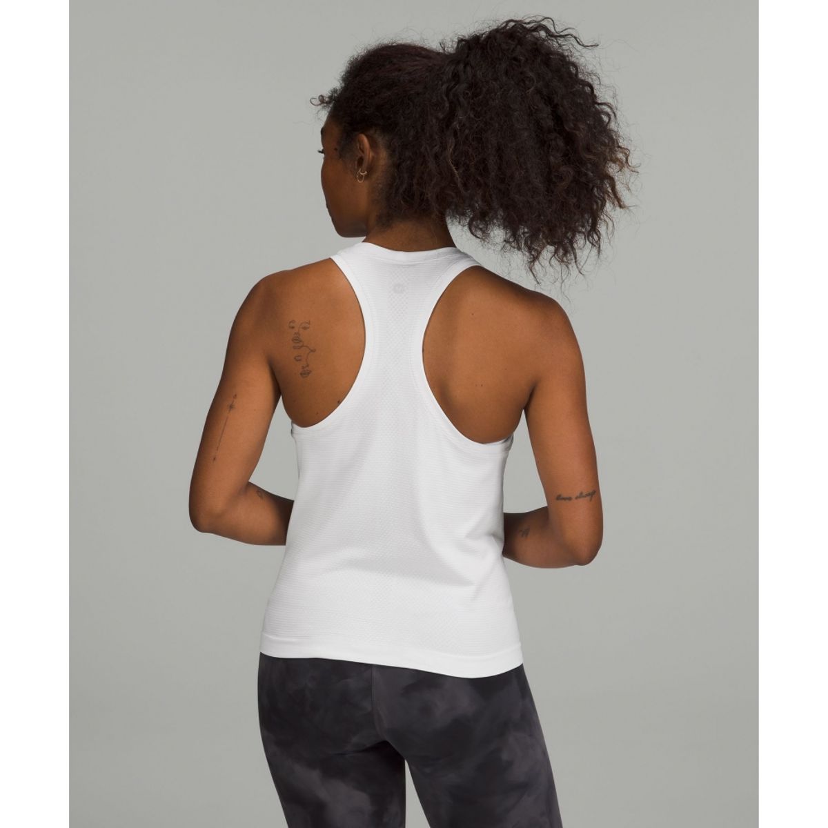 룰루레몬(LULULEMON) 스위프틀리 테크 레이서백 탱크탑 2.0 *웨이스트 렝스  WHWH