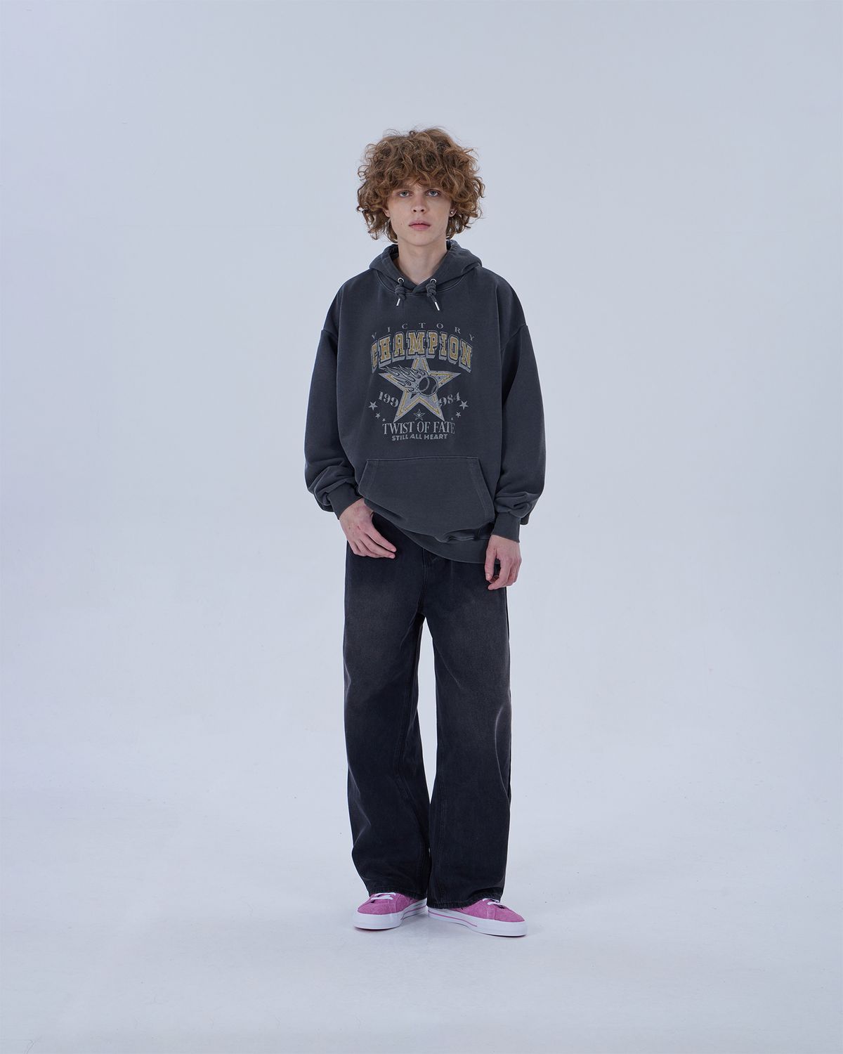 디스펑트(DYSFUNCT) CHAMPION STAR PIGMENT HOODIE (CHARCOAL)