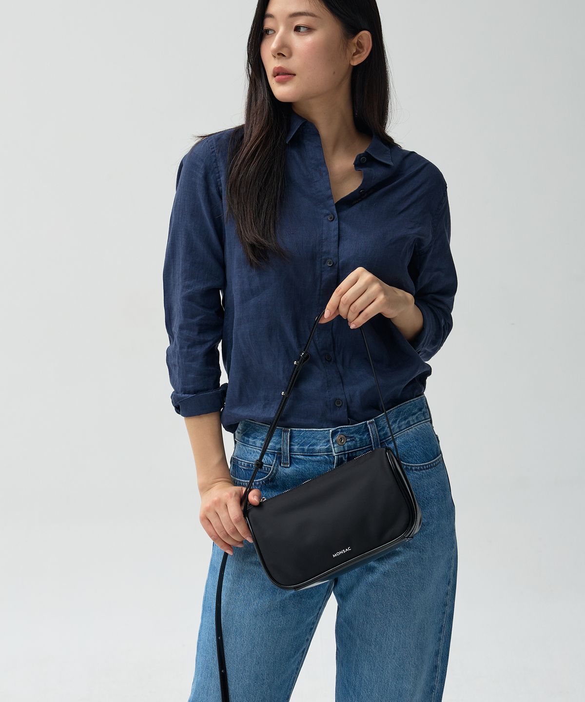 몽삭(MONSAC) 몽삭 클로이 Nylon 숄더백 미디움 블랙 AP15-2515-BN