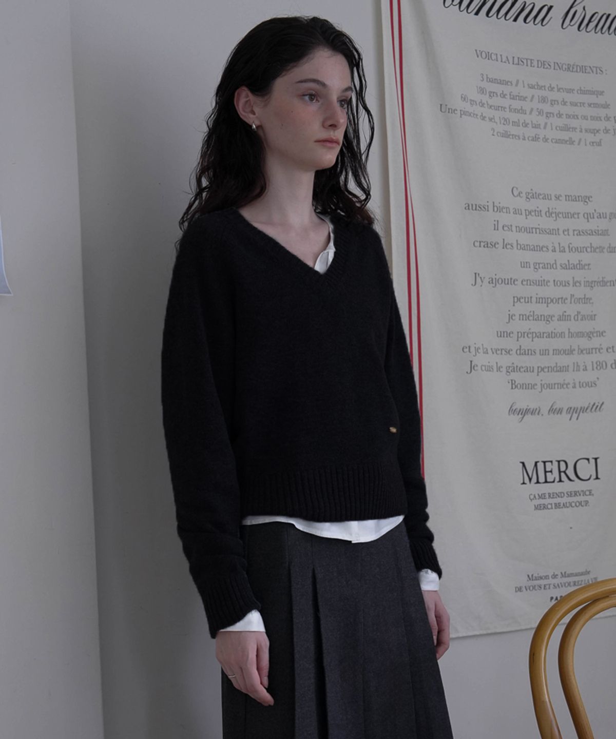 드헤베(DEHEVE) Wool V-neck Knit [Black]