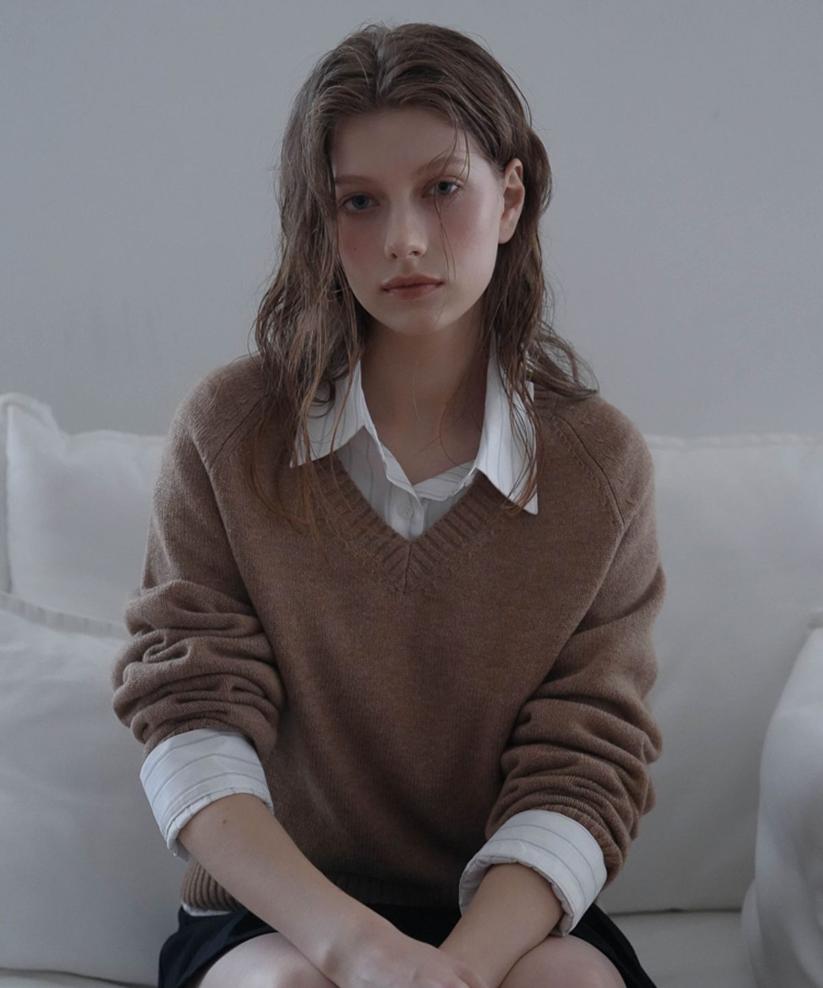 드헤베(DEHEVE) Wool V-neck Knit [Beige]
