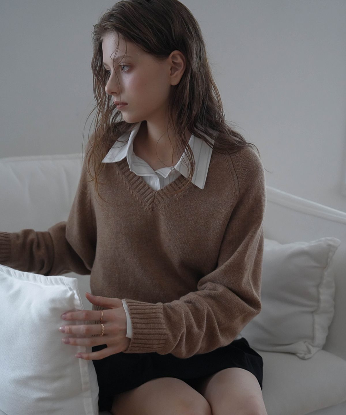드헤베(DEHEVE) Wool V-neck Knit [Beige]