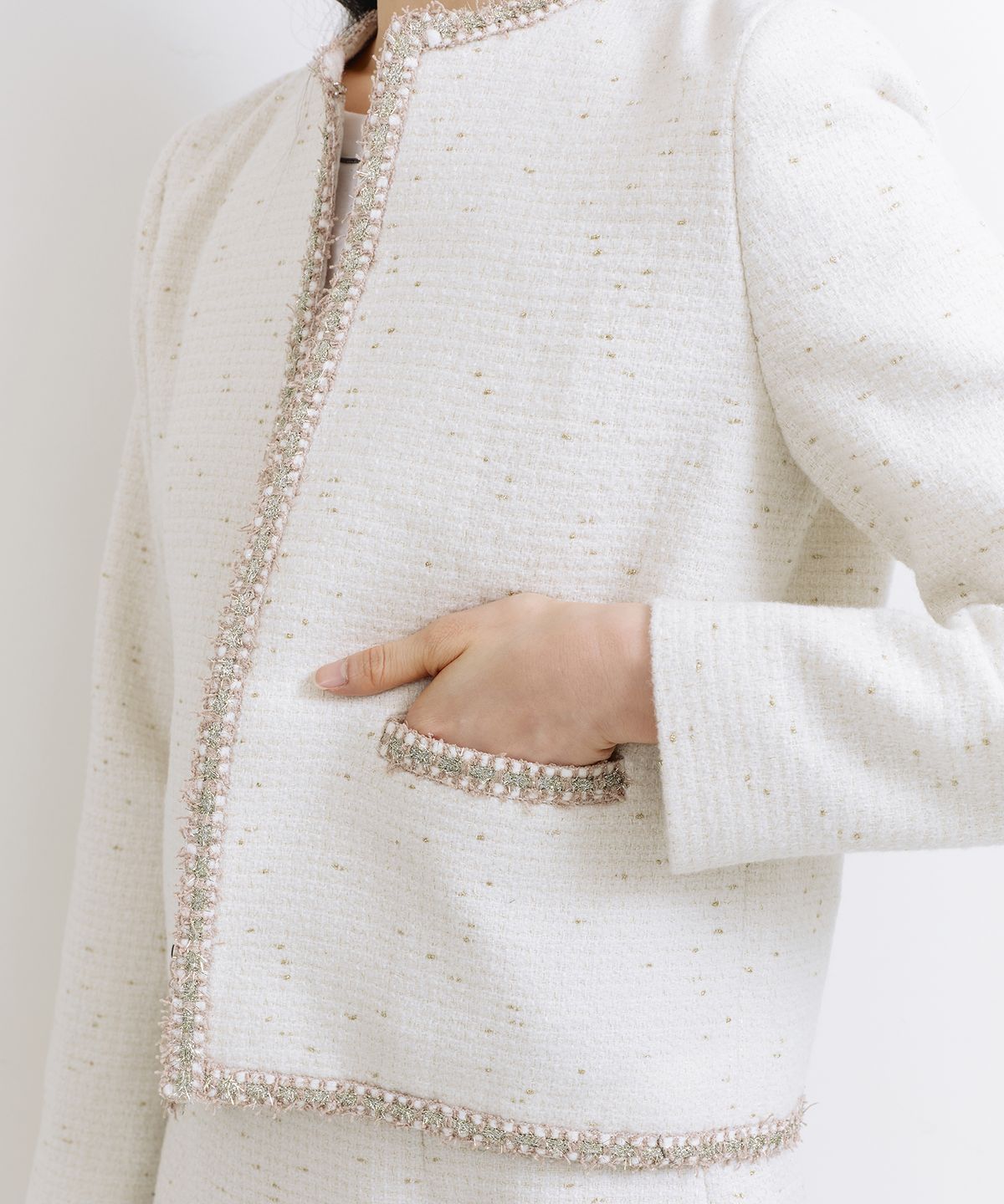 라피네아뜰리에(RAFFINE ATELIER) 클래식 트위드 자켓 아이보리