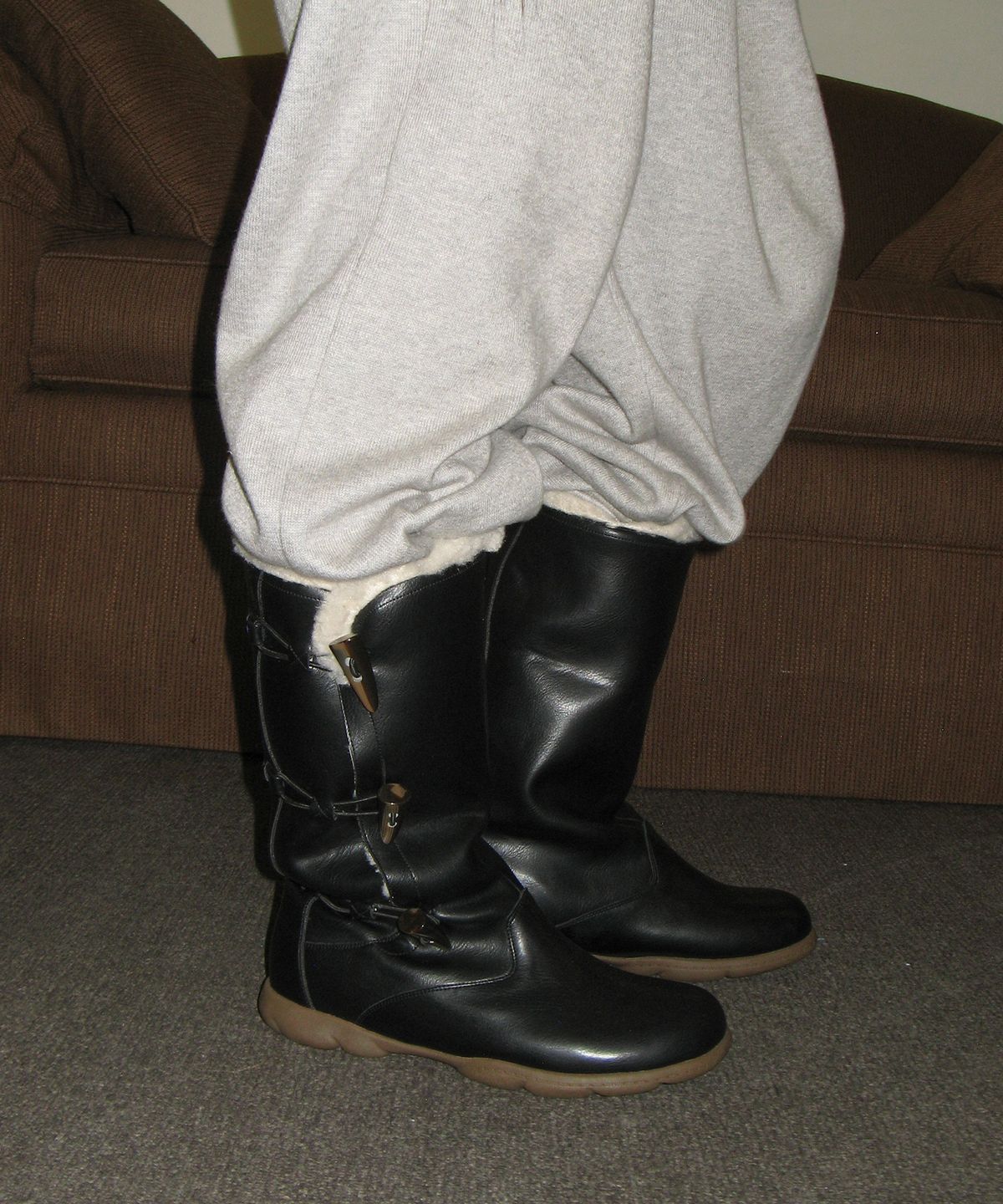 포기무디(FOGGY MOODY) Mist 0035. Toggle Button Fur Boots - 2colors