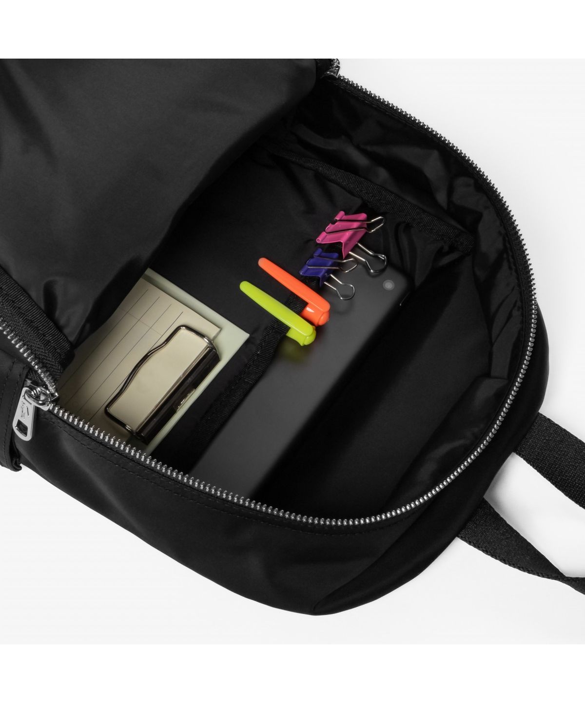 라코스테(LACOSTE) 여성 이지 스몰 백팩 NF5188Y55N 000