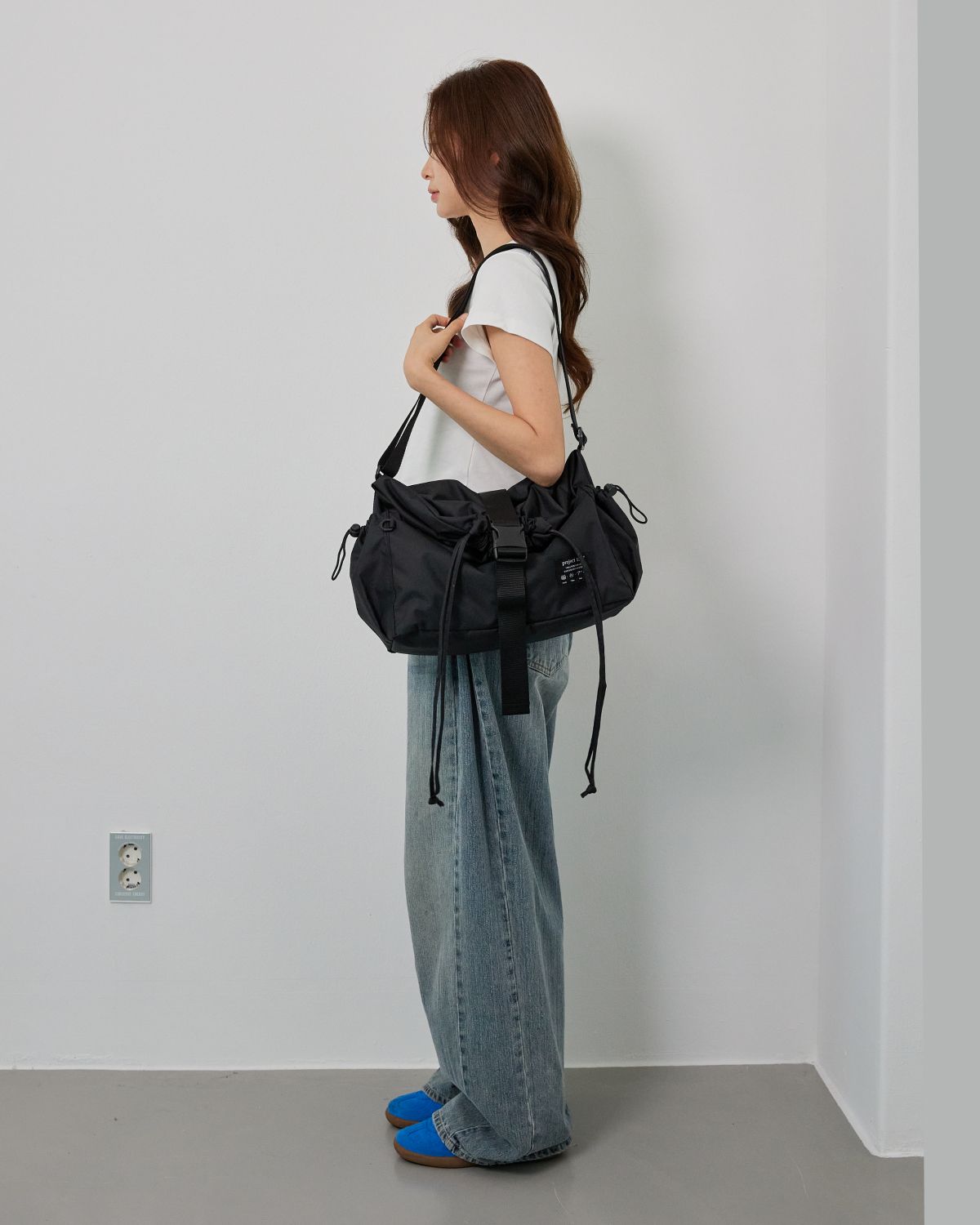 프로젝트 1907(PROJECT1907) [PLASTIC] String Hobobag (Black)