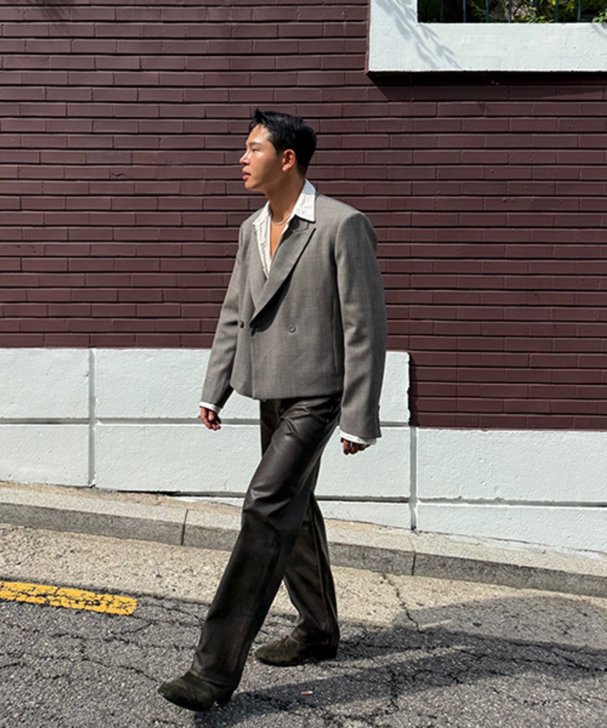 더발론(THE BALLON) DOUBLE PEAKED CROP JACKET_Unisex
