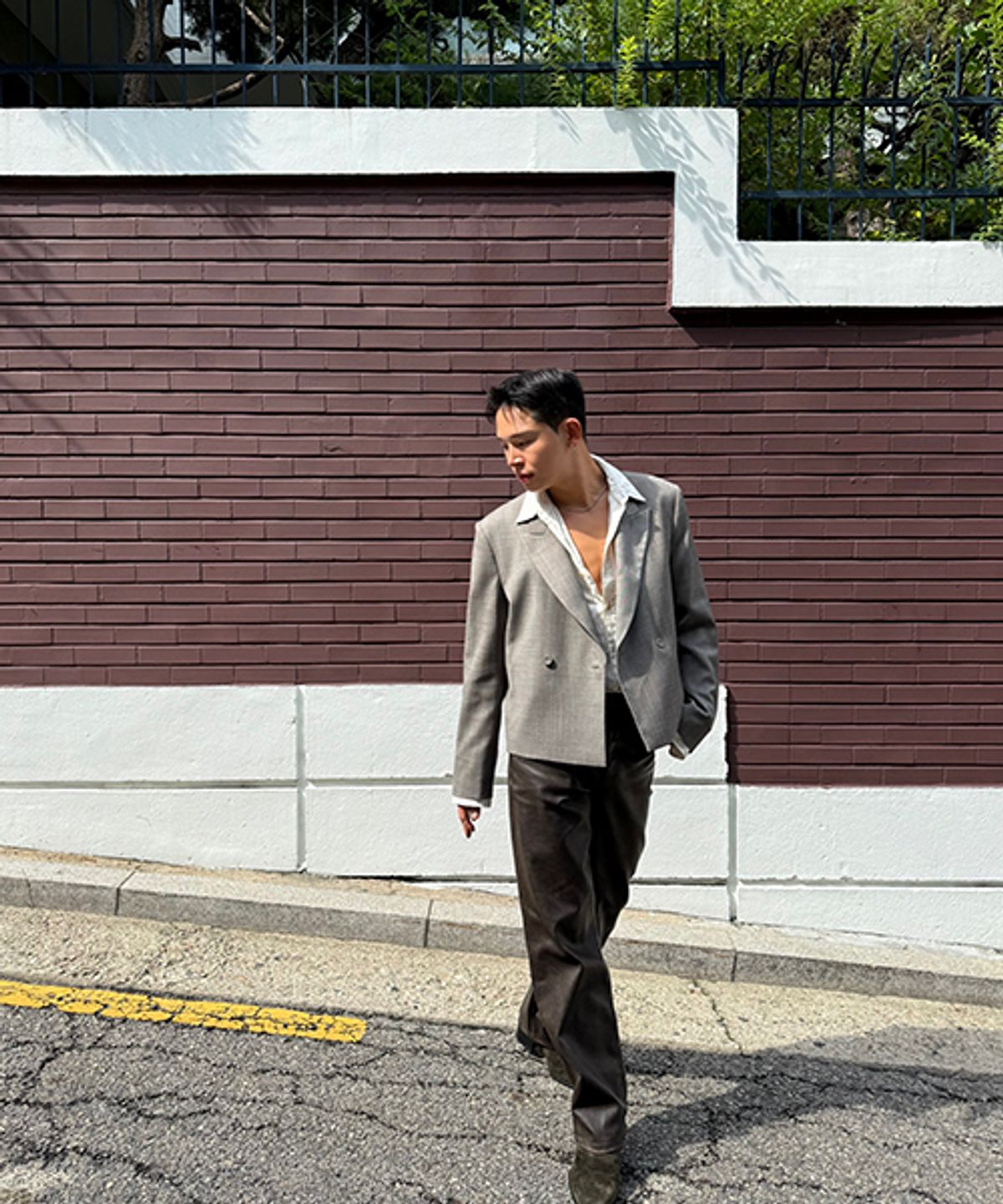 더발론(THE BALLON) DOUBLE PEAKED CROP JACKET_Unisex