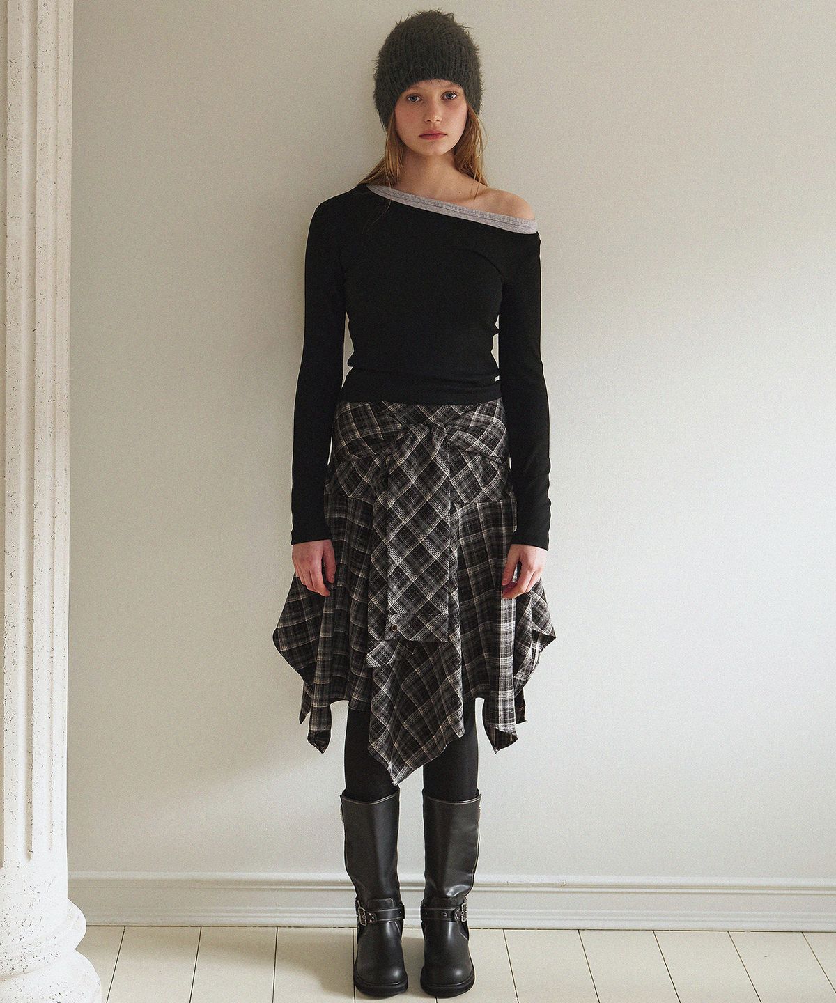 하우스 오브 폰드(HOUSE OF POND) Tartan Flair Knee Length Skirt_Black
