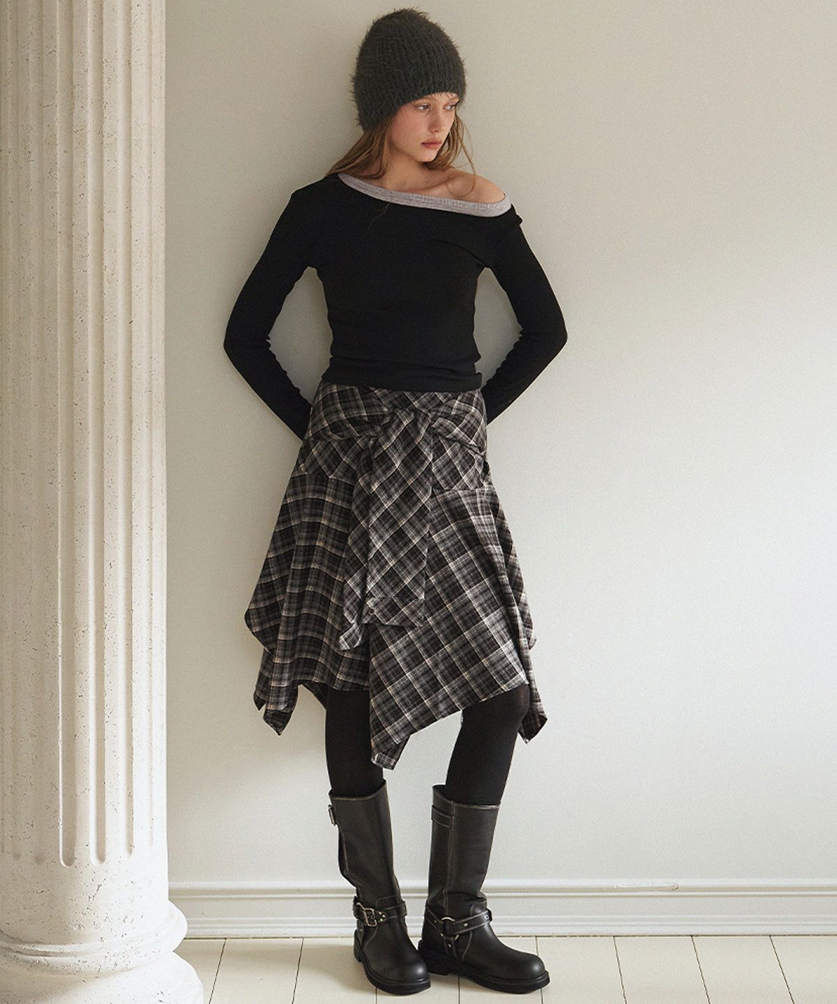 하우스 오브 폰드(HOUSE OF POND) Tartan Flair Knee Length Skirt_Black