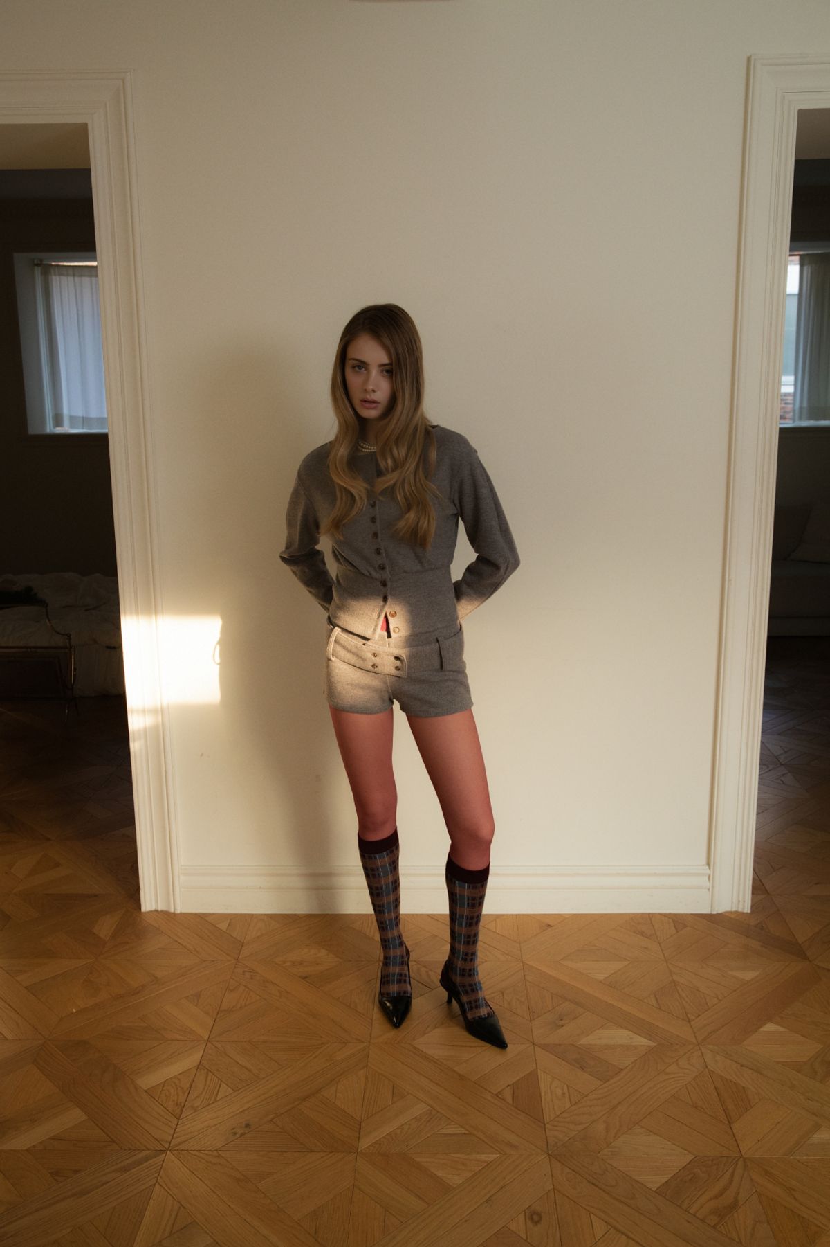 피프트 에일리어스(FIFTHALIAS) Snug belted micro shorts Grey