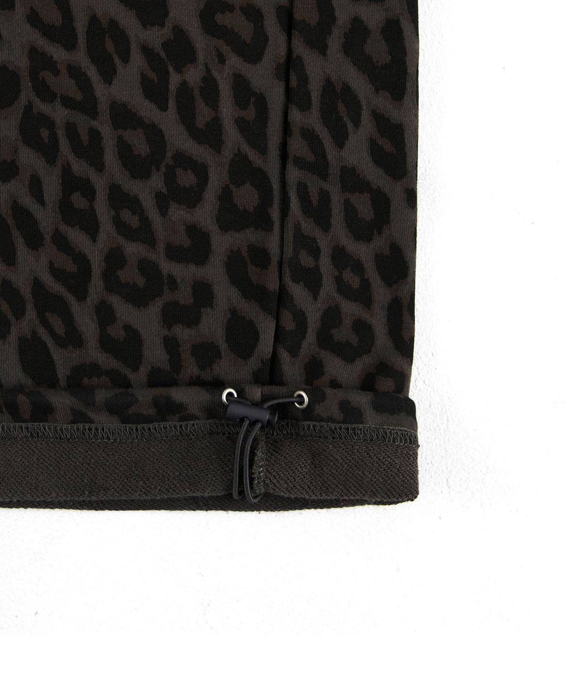 락케이크(ROCKCAKE) Leopard Wide 2way Jogger - Charcoal