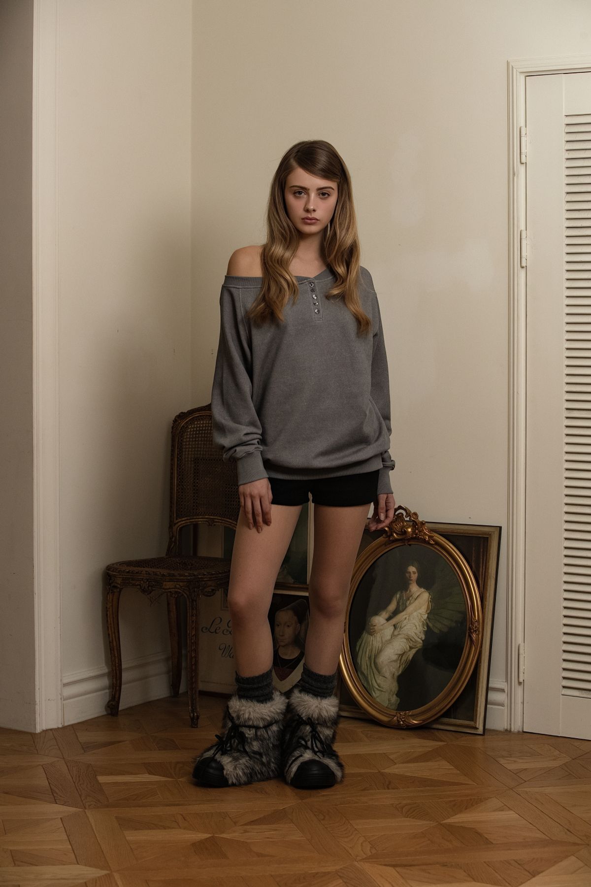 피프트 에일리어스(FIFTHALIAS) Latte one-off sweatshirt Charcoal
