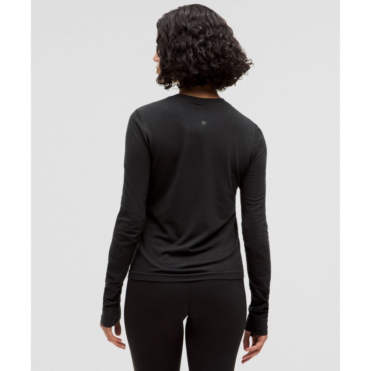 룰루레몬(LULULEMON) 스위프틀리 울 롱슬리브 셔츠 *힙 렝스  BLK BLK