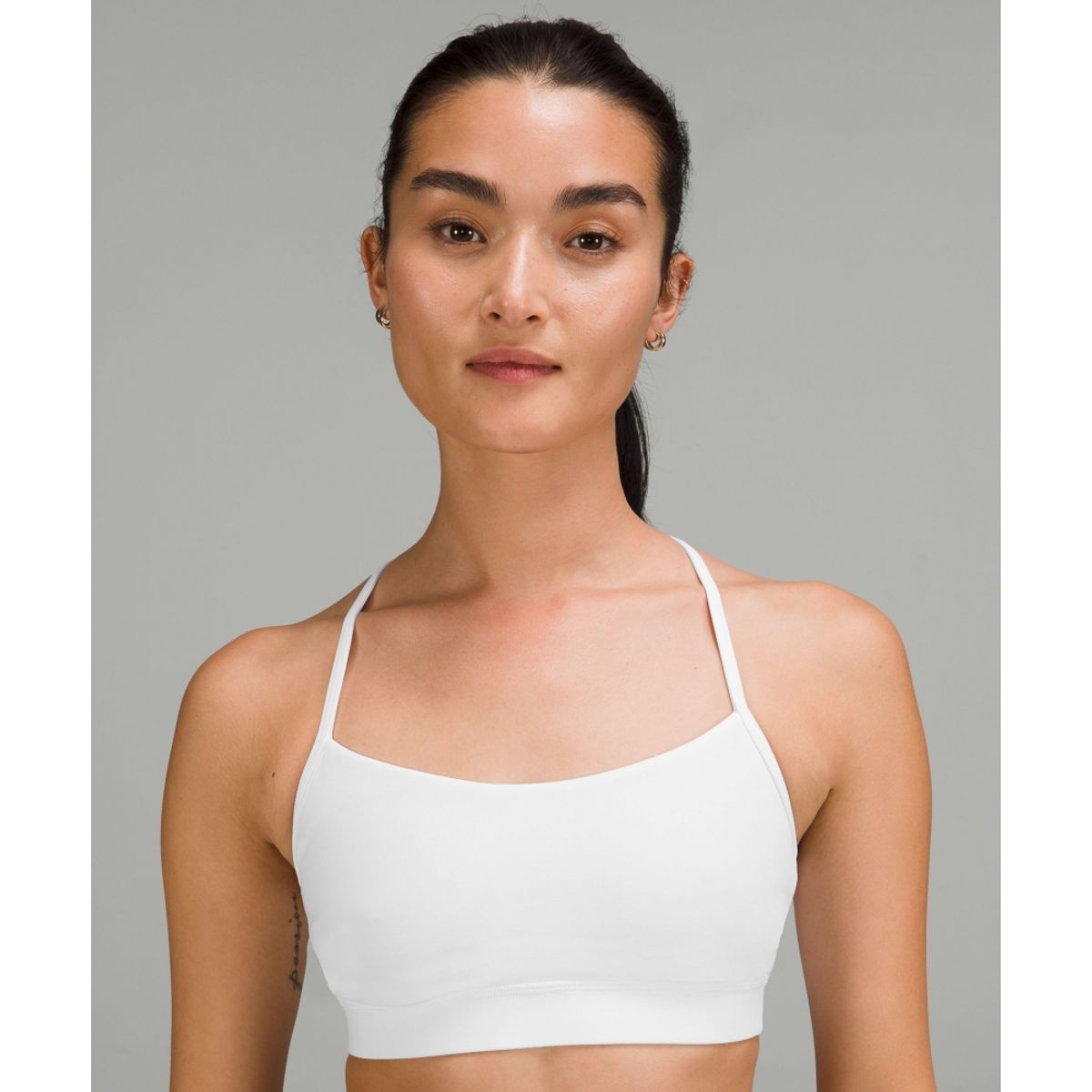룰루레몬(LULULEMON) 플로우 Y 브라 Nulu *라이트 서포트, B C컵 아시아 핏  WHT