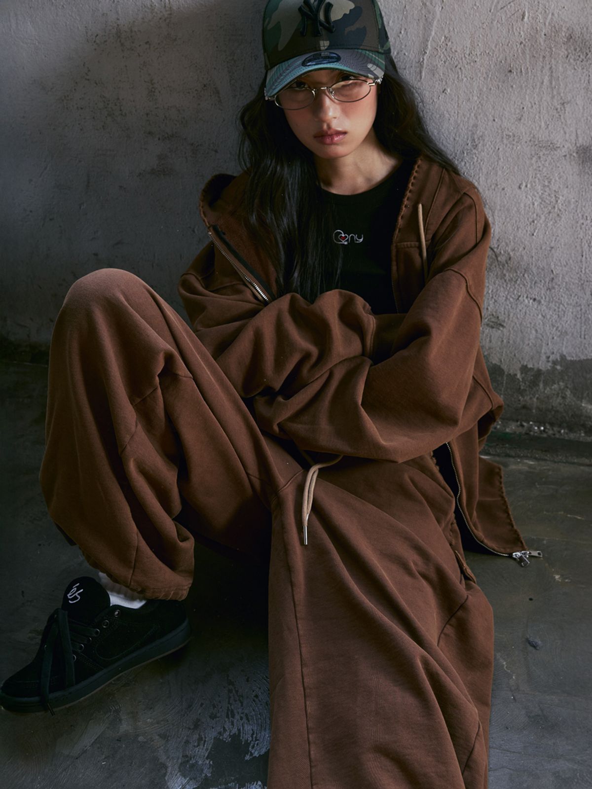 콜아웃뉴이어(CONY) WASHED RUFFLE PANTS / BROWN