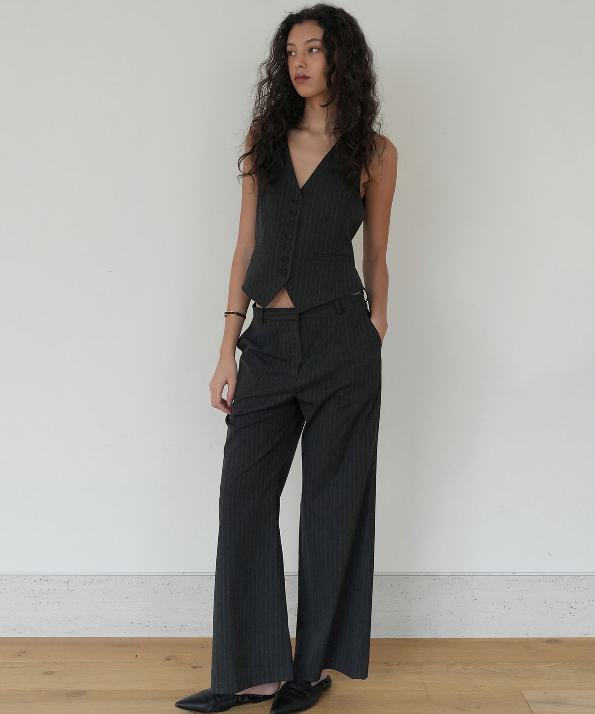 재즈드(JAZZED) GRAY HALO STRIPE PANTS