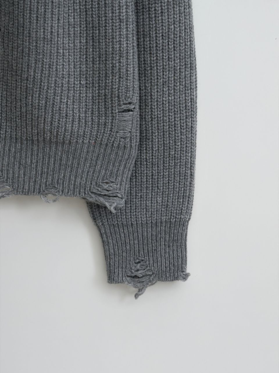 MUSINSA | DUSTYWHITE GREY LOOSE FIT DESTROYED WOOL KNIT SWEATER