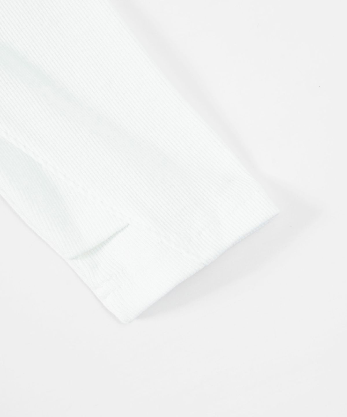 레킴(LEKIM) LWE 스터드 롱 슬리브 (화이트)
