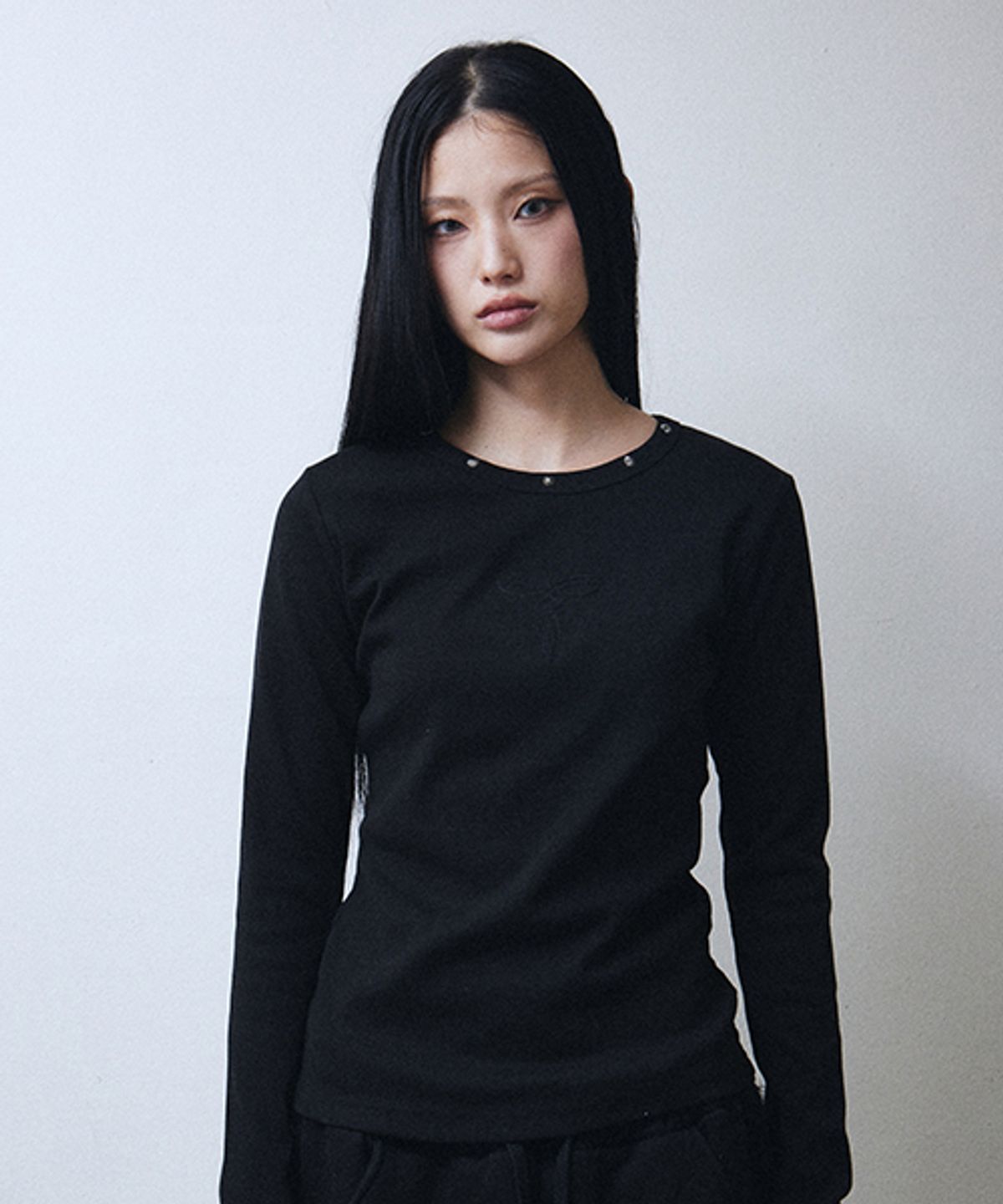 레킴(LEKIM) LWE 스터드 롱 슬리브 (블랙)