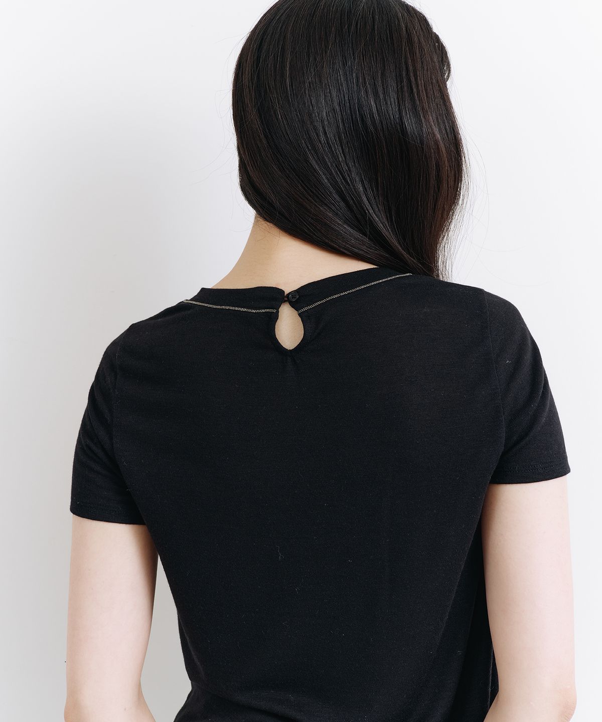 라피네아뜰리에(RAFFINE ATELIER) 베이직 시어 티셔츠 블랙