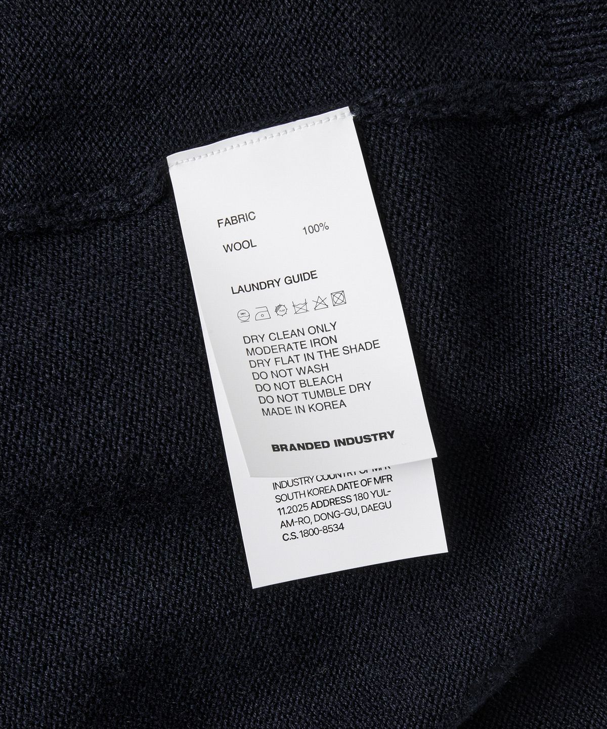 브랜디드(BRANDED) [SUPERIOR] CLOUD SUPERFINE V-NECK KNIT [DARK NAVY]