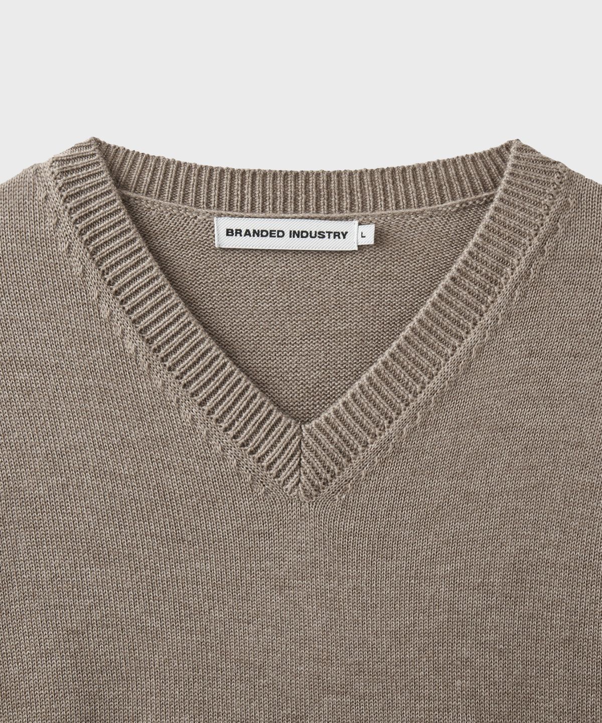브랜디드(BRANDED) [SUPERIOR] CLOUD SUPERFINE V-NECK KNIT [SAND BEIGE]
