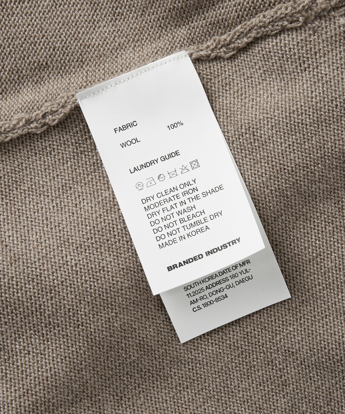 브랜디드(BRANDED) [SUPERIOR] CLOUD SUPERFINE V-NECK KNIT [SAND BEIGE]