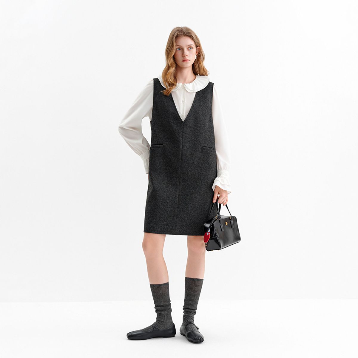 웬스데이딜라잇(WEDNESDAY DELIGHT) WD_Wool v-neck sleeveless dress