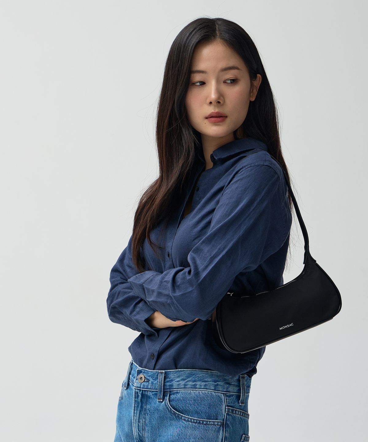 몽삭(MONSAC) 몽삭 로이 Nylon 숄더백 미디움 블랙 AP24-2503-BN