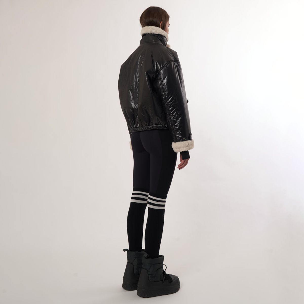 애스플래폼(ATHPLATFORM) AW52JP01_퍼 패치 패딩점퍼_블랙