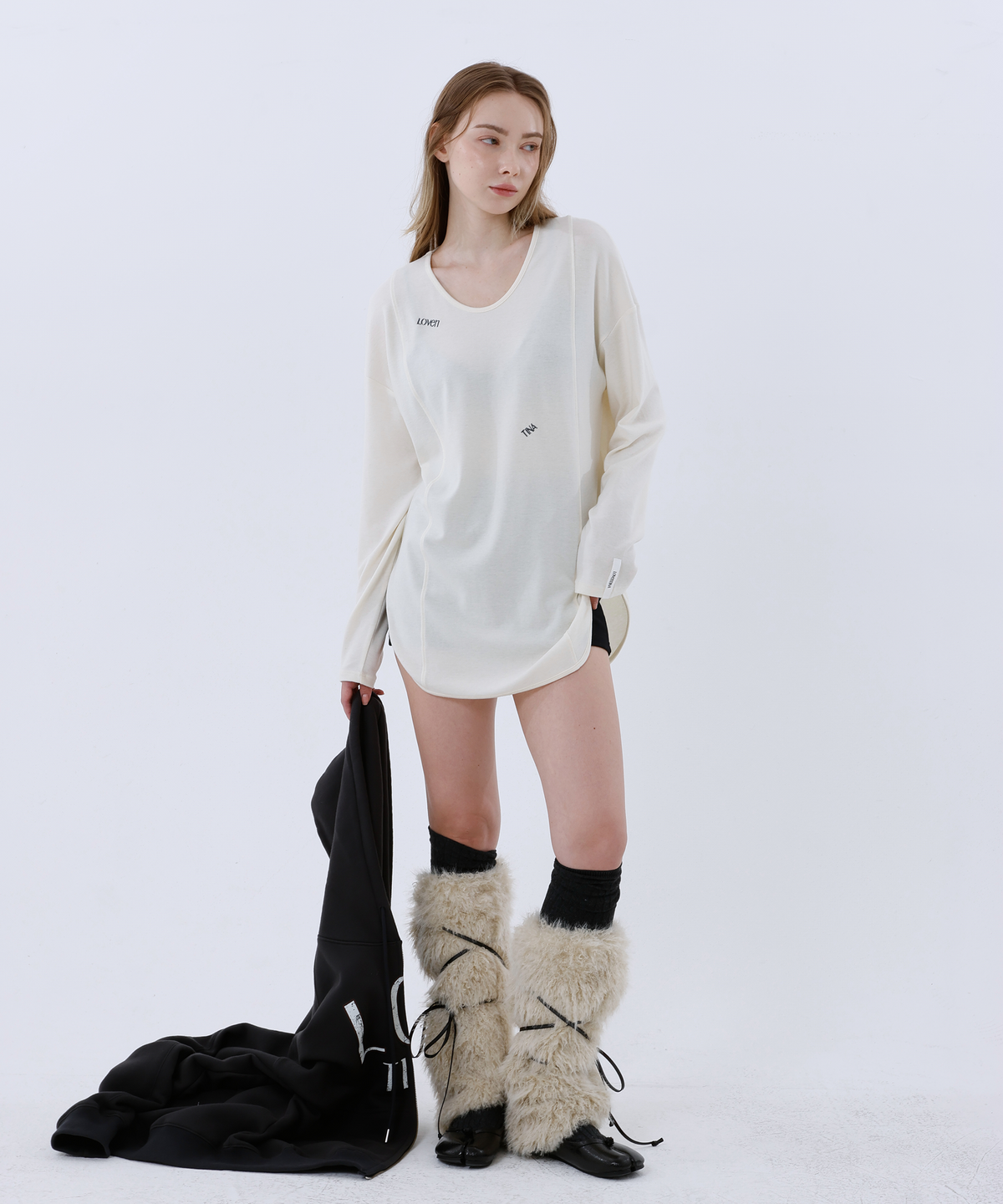 러벤티나(LOVENTINA) 울트라웜 롱 티셔츠_아이