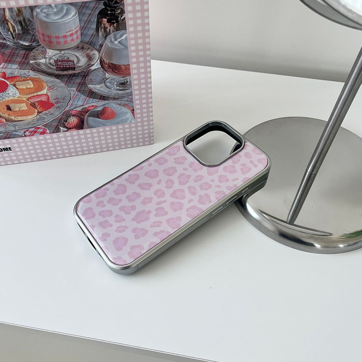 소유템(SOUTEM) Leopard pattern Phone Case_​​Silver epoxy